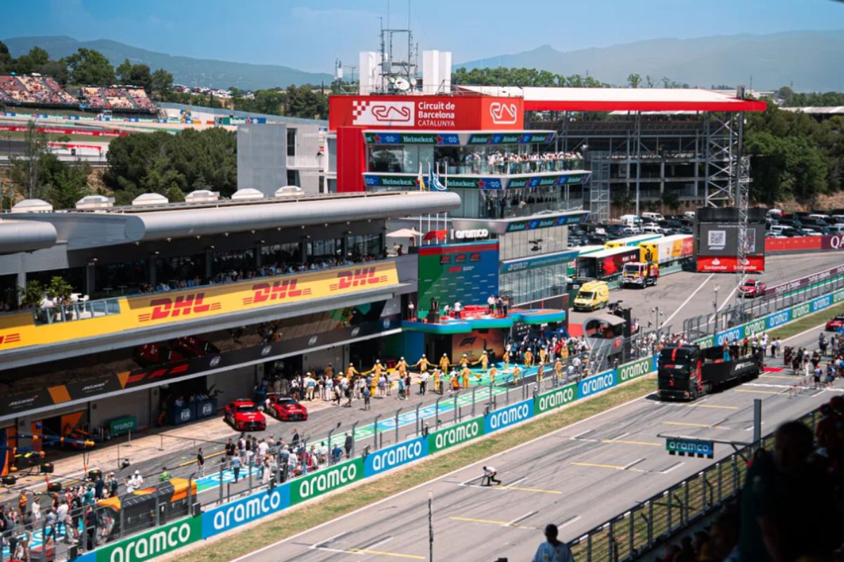 Sky View Racing Lounge