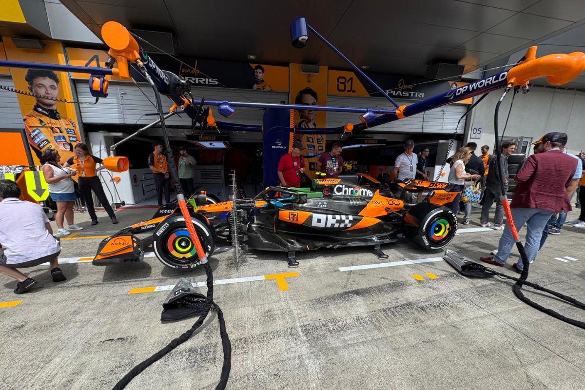 Paddock Club Pitlane