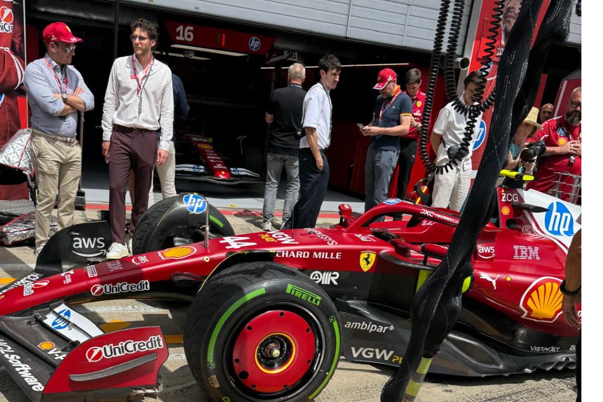The Guest House Pit Lane Walk - USA GP Hospitality The Guest House Pit Lane Walk - USA GP Hospitality